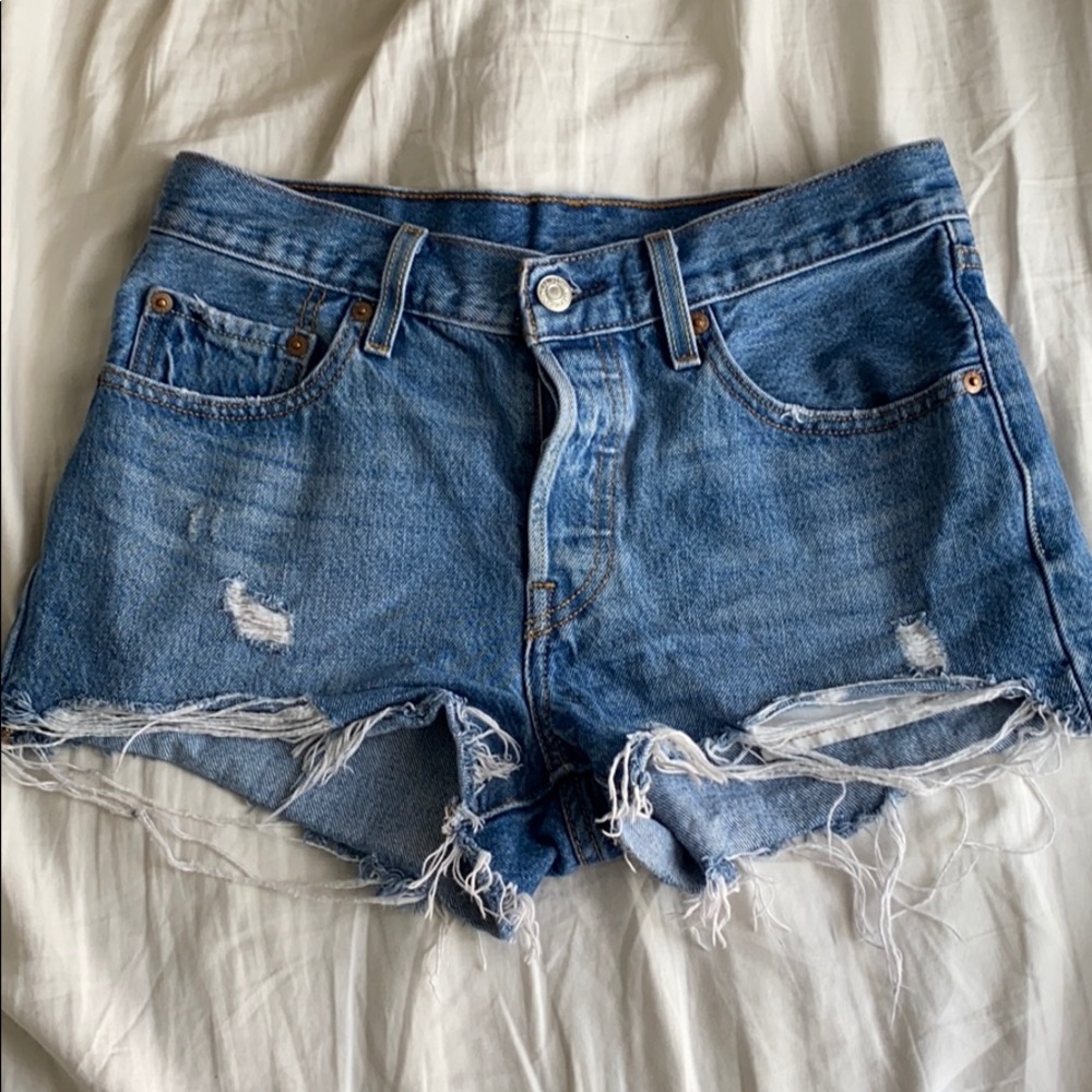 Levi’s 501 mid rise shorts non-stretch